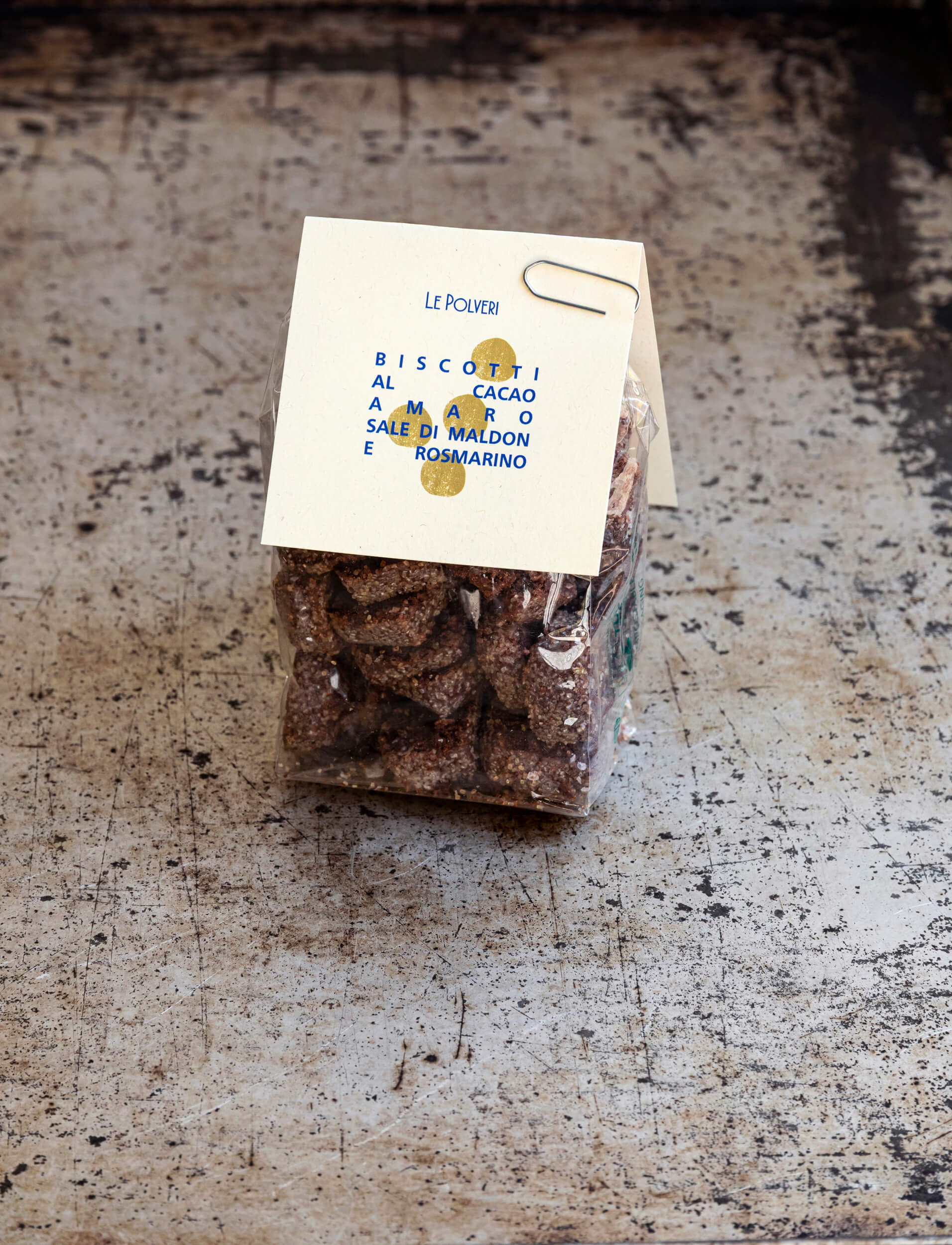 biscotti al cacao amaro sale di maldon e rosmarino le polveri 02